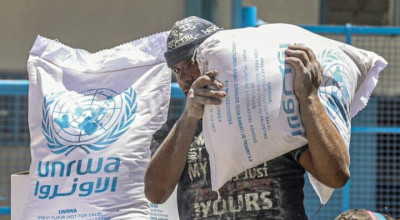 الأونروا تنفي لـ &#8221; تحقق &#8221; توزيع الدقيق  على المواطنين في قطاع غزة خلال الأيام القادمة