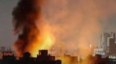 الصورة لغارة أمريكية قديمة في صنعاء وليست في إب