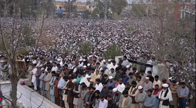 مشاهد احتشاد المصلين في باكستان تعود لعام 2016 ولا علاقة لها بالأحداث الأخيرة