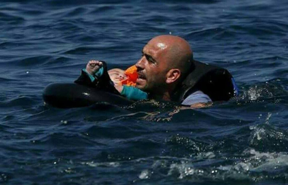 حقيقة صورة لاجئ سوري