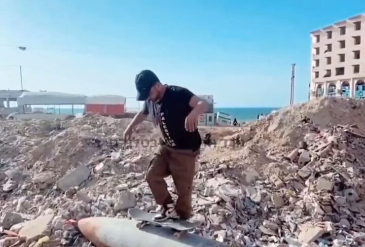 فيديو متداول لانفجار صاروخ بعد التزلج عليه.. مفبرك بمؤثرات بصرية