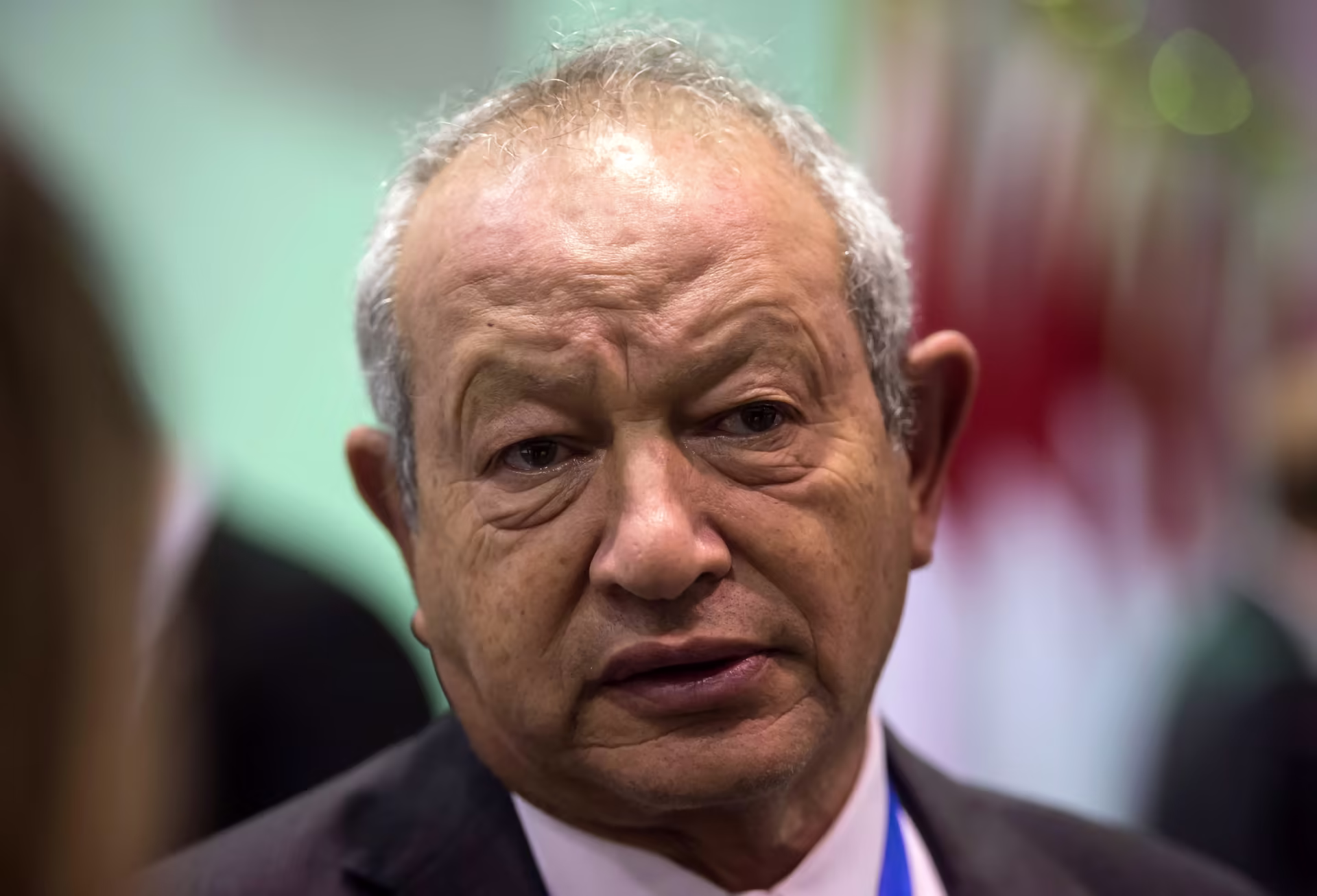 ساويرس لم يصرح: "هو في أحق من السيسي عشان انتخبه".