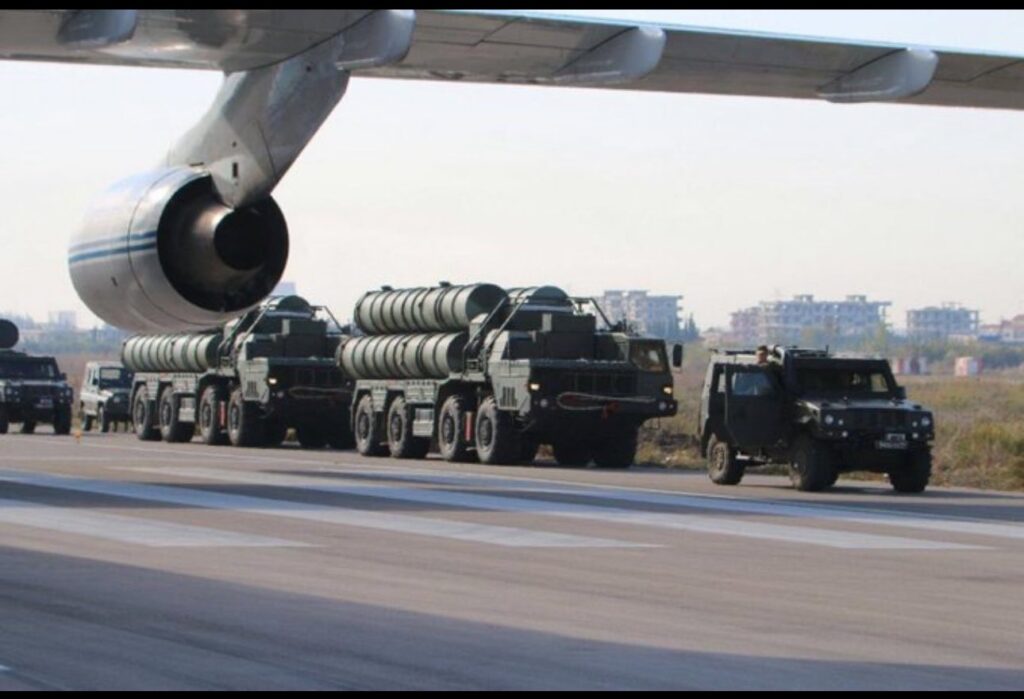 هل نشرت تركيا منظومات S-400 في قاعدة T-4 بحمص؟