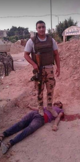 هذه الصورة قديمة وليست لصياد فلسطيني في مصر