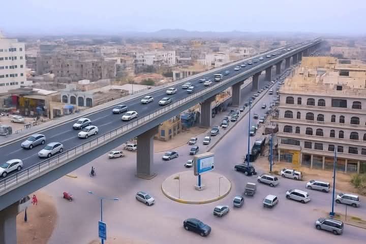 الصورة مولدة بالذكاء الاصطناعي وليست لجولة القردعي في مأرب
