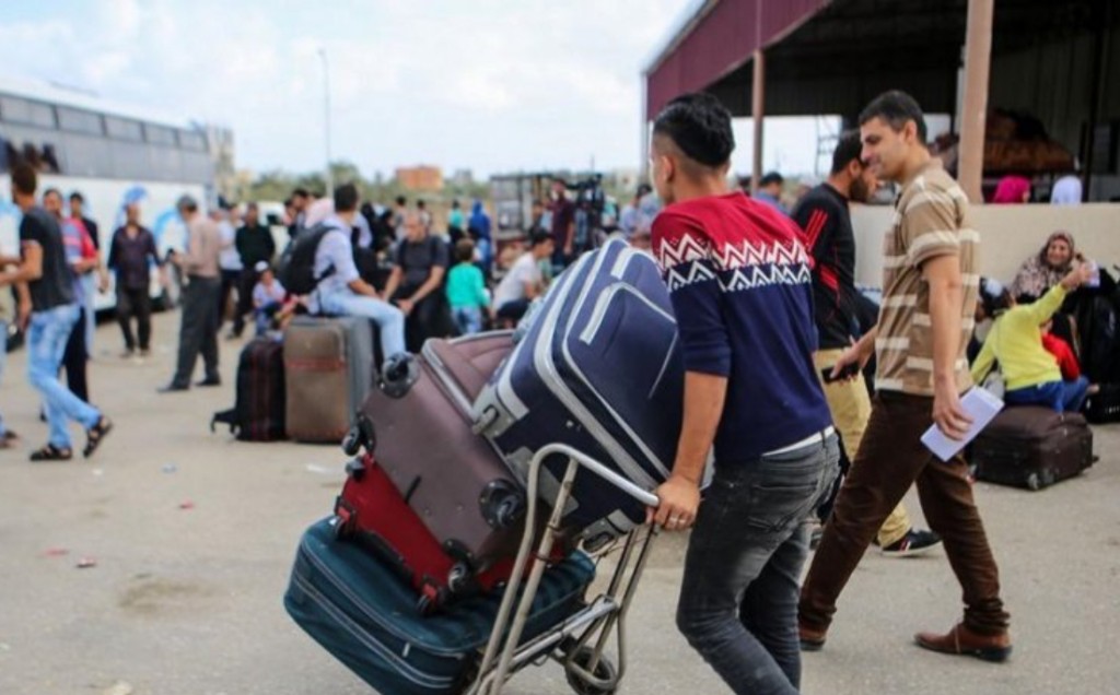 ما حقيقة خروج ١٠٠ غزي من القطاع للعمل في اندونيسيا أمس؟