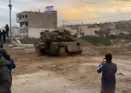 فيديو المتداول لدخول دبابات إسرائيلية لعمق المدن السورية مضلل.. من فلسطين.